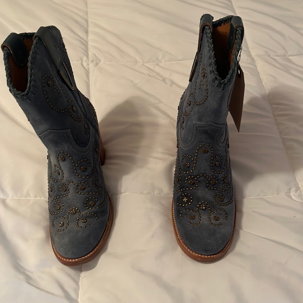 Frye Victoria boots, suede with denim look, stud design